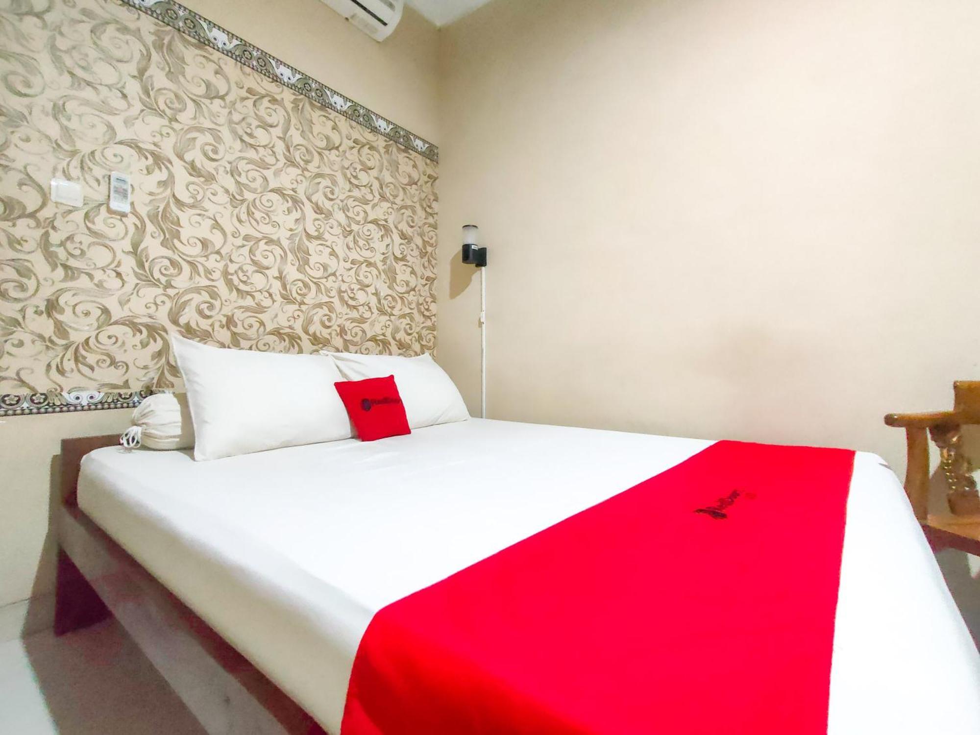Hotel Reddoorz Syariah At Graha Adi Karya Kartasura Kartosuro Exterior foto