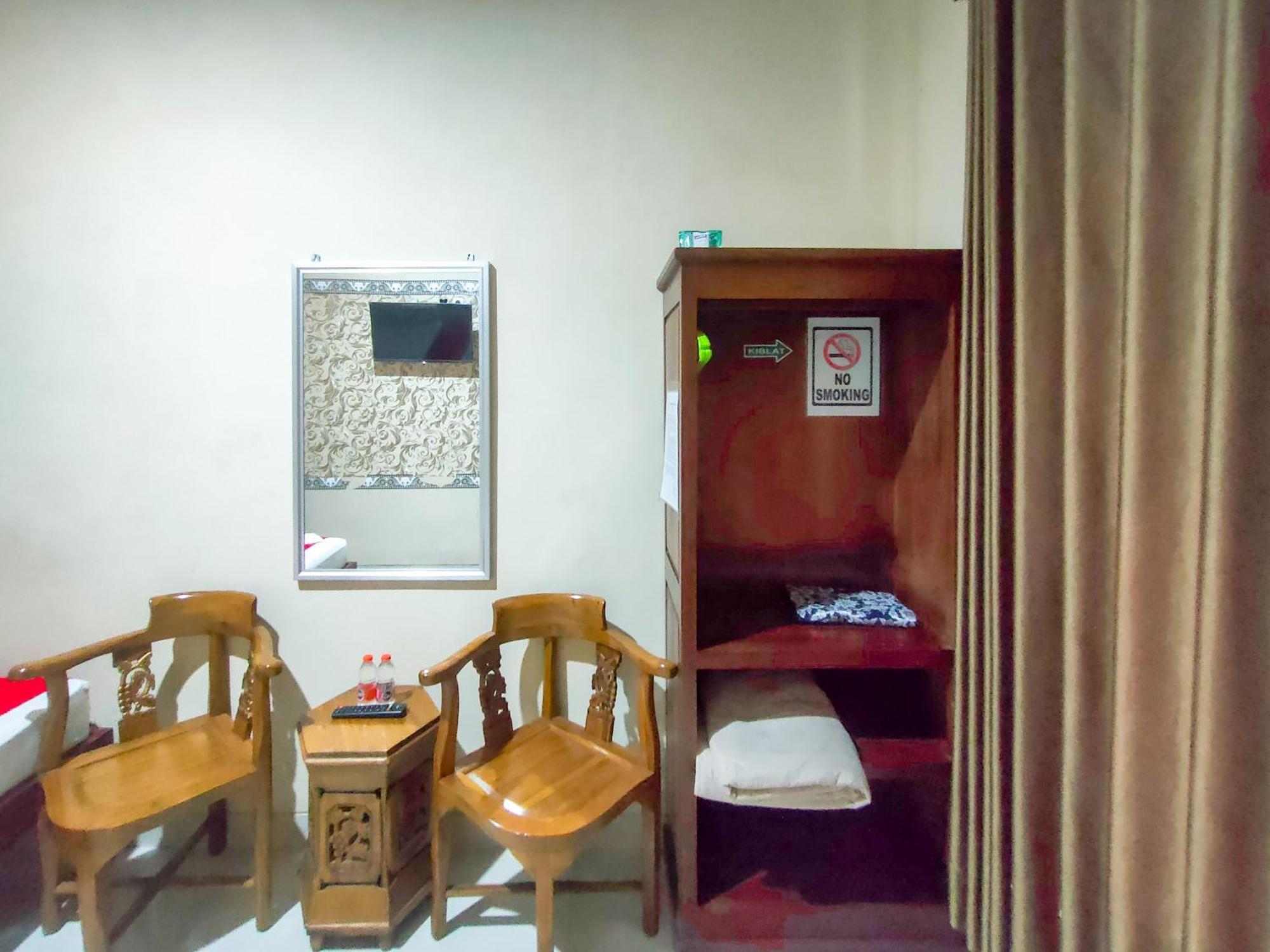 Hotel Reddoorz Syariah At Graha Adi Karya Kartasura Kartosuro Exterior foto
