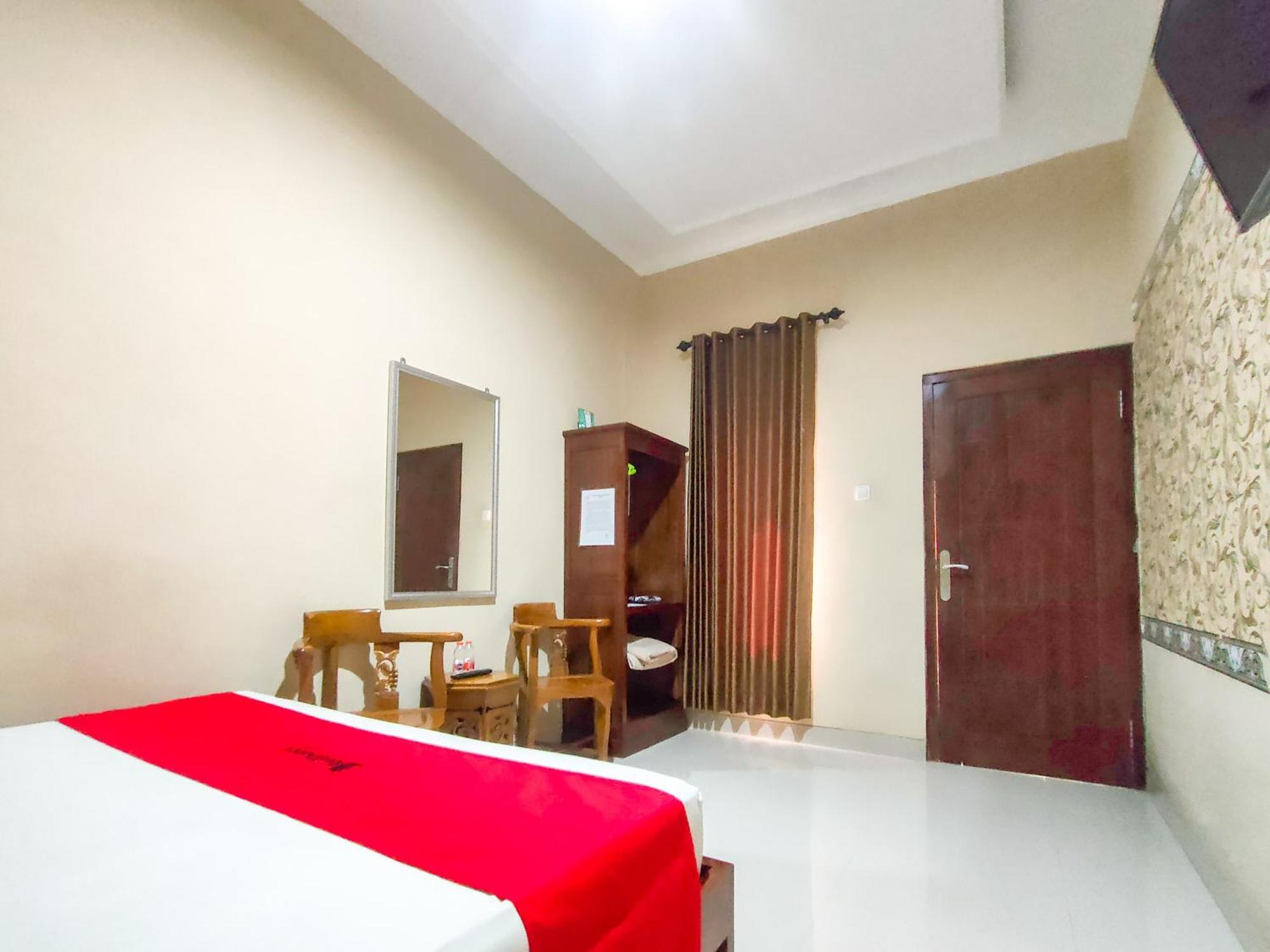 Hotel Reddoorz Syariah At Graha Adi Karya Kartasura Kartosuro Exterior foto